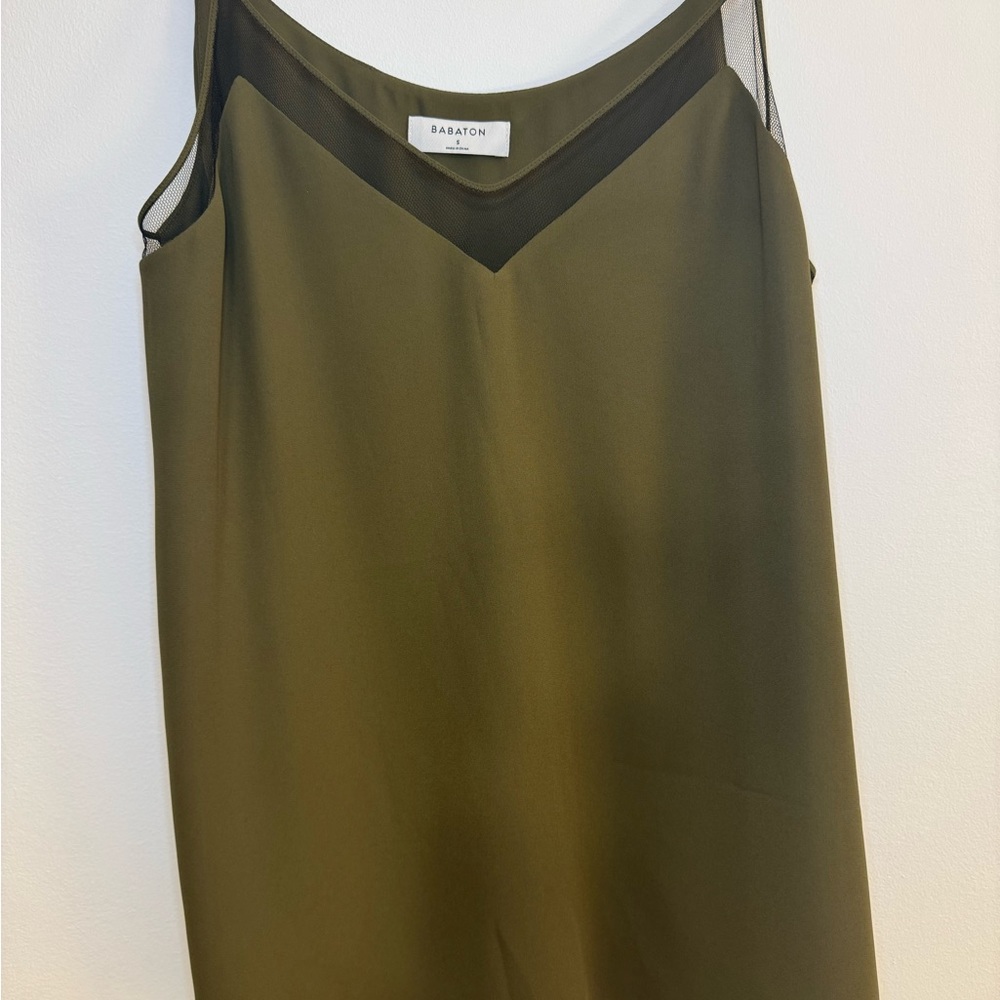 Aritzia Babaton Camisole Mesh V-Neck
Lined Tank Top Size S
